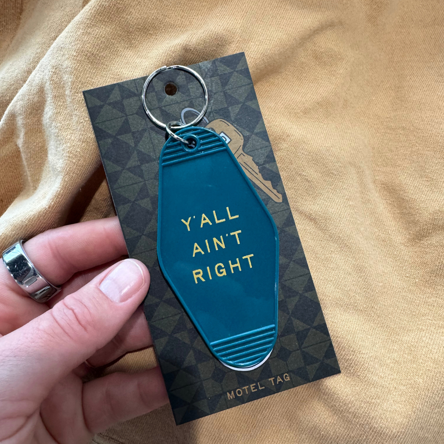 Ain't Right // motel tag